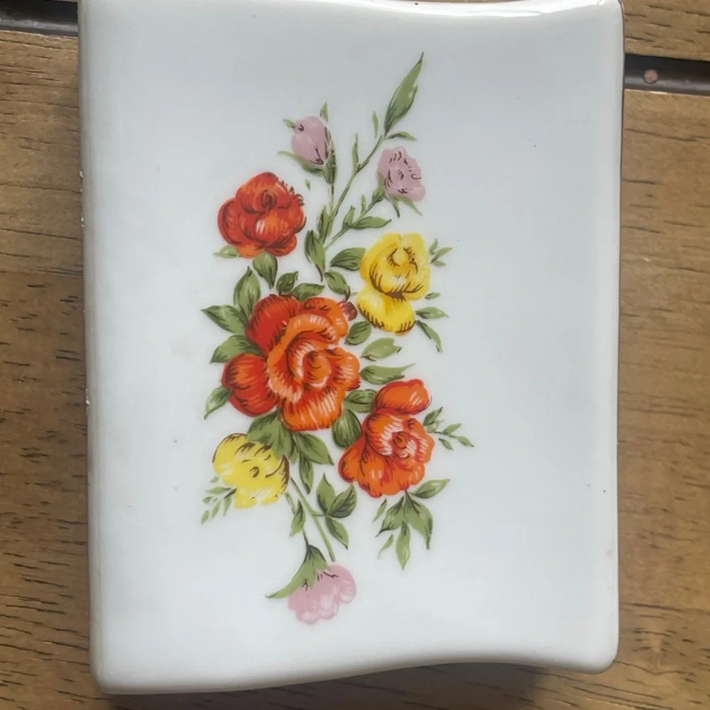 Vintage boho ceramic toothbrush holder